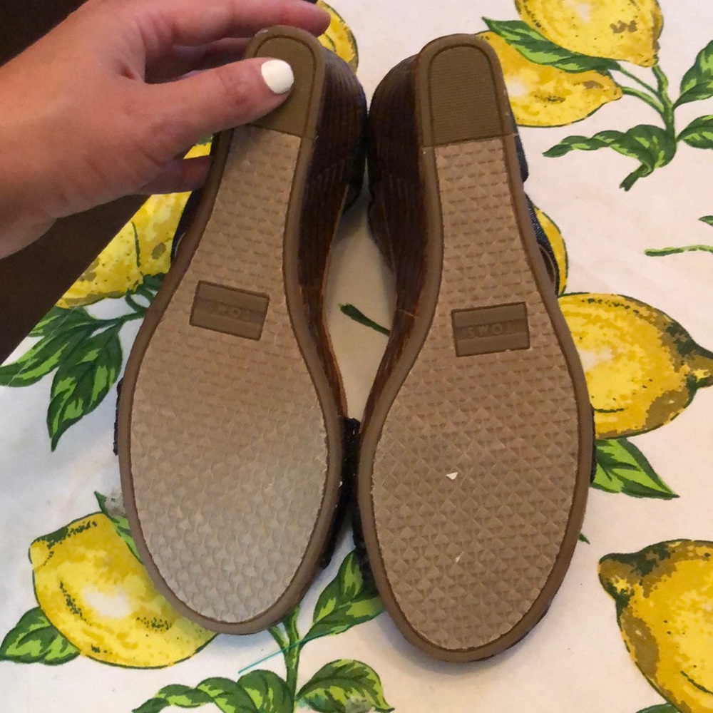 TOMS - Picture 4 of 4